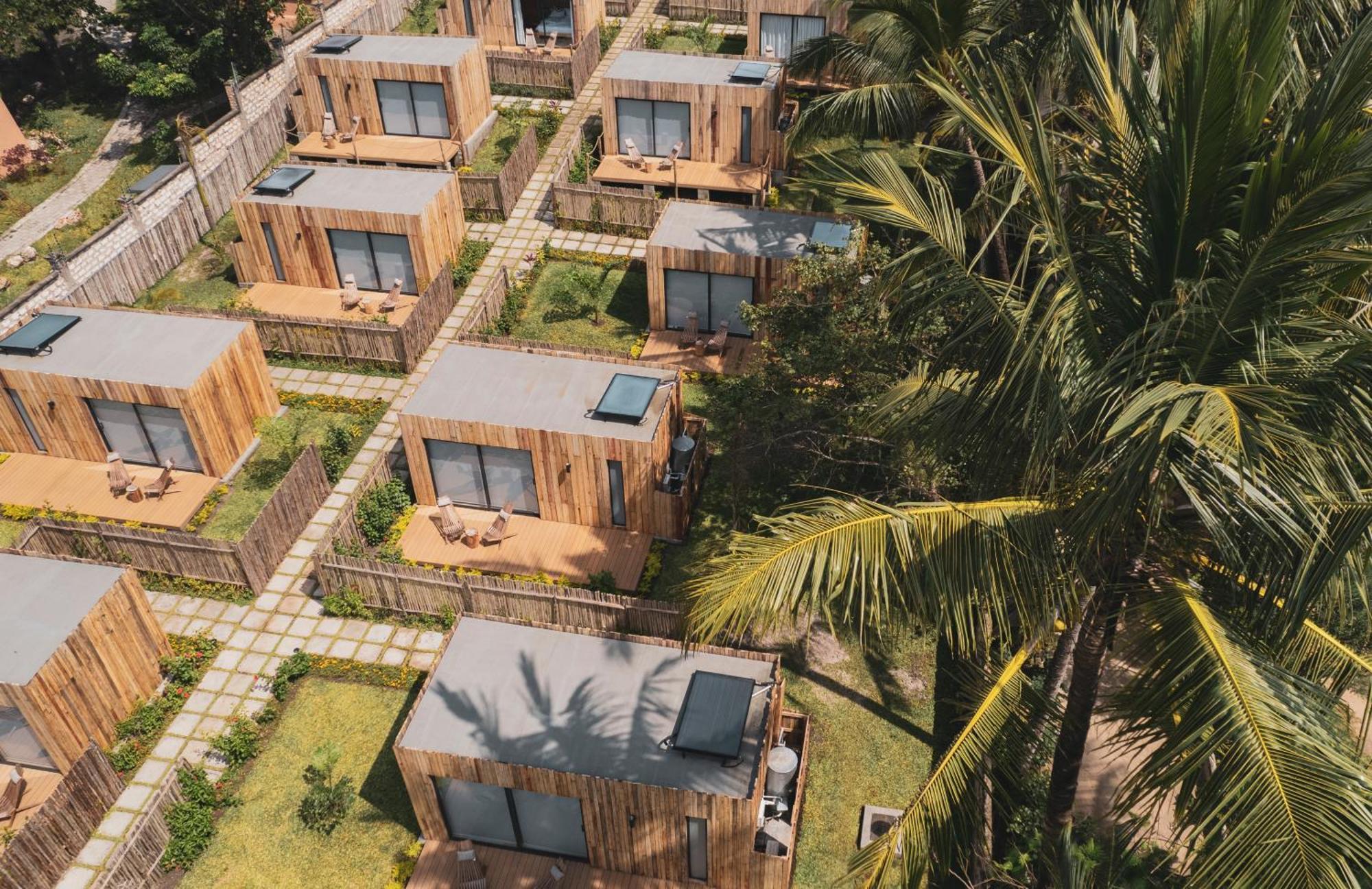 דיאני ביץ' Lalagalu - Beachfront Ecocabins מראה חיצוני תמונה